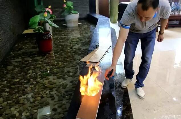 如何鑒別真?zhèn)喂柙灏? vspace= 如何鑒別真?zhèn)喂柙灏? border=